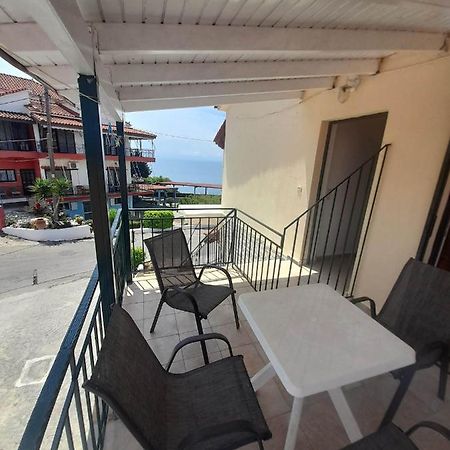 Christina Sunny Rooms Loutsa  Exterior photo